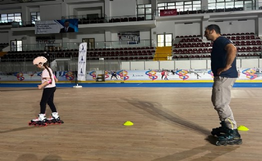 Büyükşehir’in tekerlekli paten kursunda kayıt zamanı
