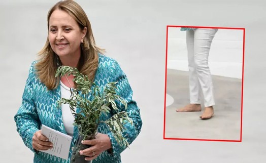 CHP'li Dinçer'den 'çıplak ayak' protestosu!
