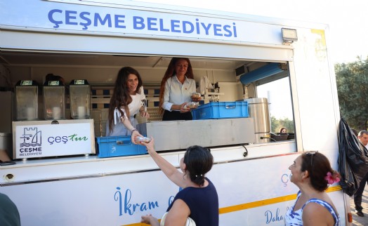 Çeşme Belediyesi’nden Muharrem Ayında aşure ikramı