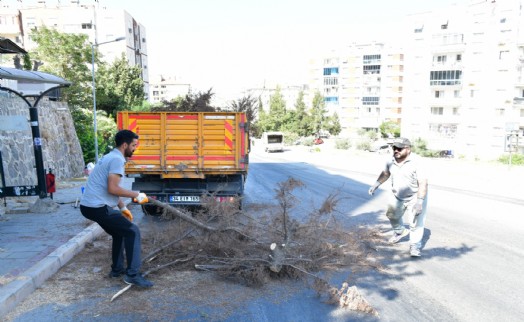 Çiğli’de temizlik ve bakım seferberliği
