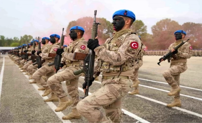 Cumhurbaşkanı Erdoğan imzaladı: Foça ve Bornova'nın komutanları değişti...