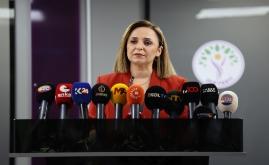 DEM Parti'den komisyona övgü, CHP'ye tepki