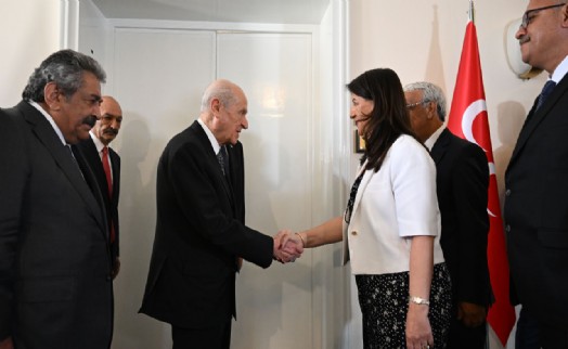 DEM heyetinden parti liderlerine ziyaret: Bahçeli ile kritik görüşme!