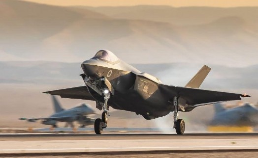 F-35 savaş uçağı yine düştü!
