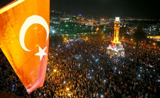 İzmir 15 Temmuz Demokrasi ve Milli Birlik Günü’ne hazır