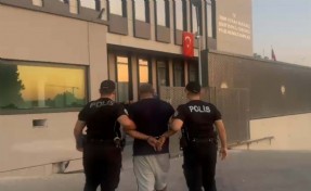 İzmir'de 20 yıl hapis cezası ile aranan firari yakalandı