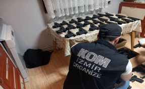 İzmir'de silah ticareti operasyonu: 9 tutuklama