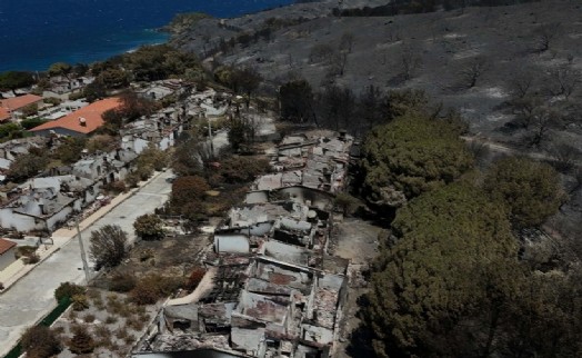 İzmir'in yangın felaketinden geriye kalan görüntüler: Yanan alanlar ve evler havadan görüntülendi
