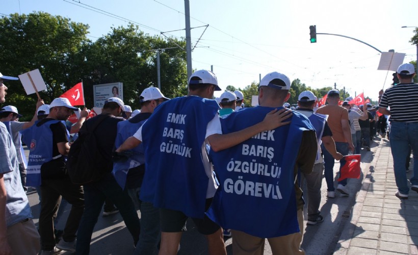 İzmirli kamu işçisinden çağrı: 'Koskoca Türk-İş, genel grev kararı almaya cesaret edemiyor'