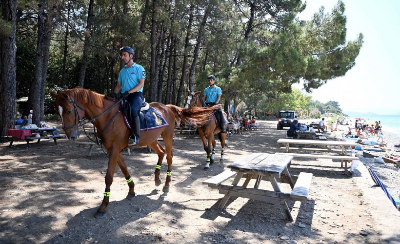 Kalamaki'de yangın nöbeti: Yürüyüş yolu kapatıldı
