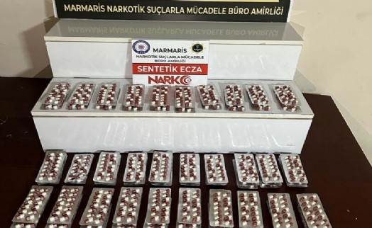 Marmaris'te 1106 adet sentetik hap ele geçirildi