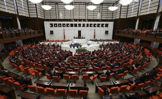 Meclis'te skandal: Bir kahkahanın anatomisi