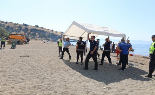 Menderes Belediyesi’nden şezlong operasyonu
