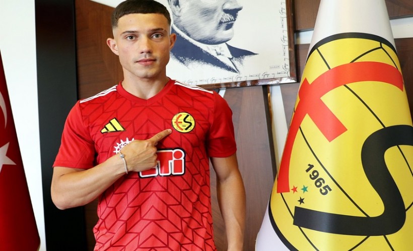 Menemen FK'da Bora'dan sonra İsmail de Eskişehir'e gitti