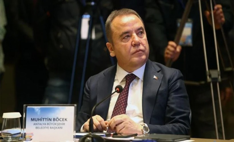 Muhittin Böcek görevden uzaklaştırıldı