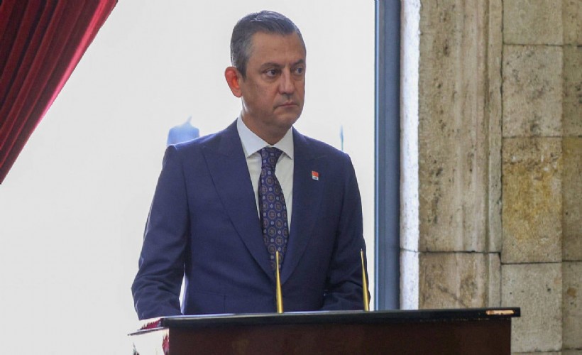 Özgür Özel Anıtkabir'de: 'Lozan Barış Antlaşması ülkemizin tapu senedidir'