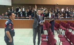 Özgür Çelik Silivri'den İmamoğlu'nun fotoğrafını paylaştı