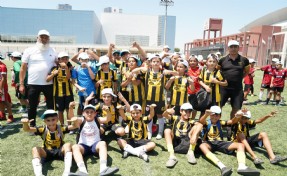 TÜGVA İzmir’den 15 Temmuz Şehitleri anısına futbol turnuvası