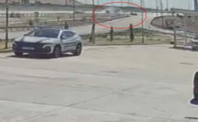 Ters yöne giren otomobille kamyonun çarpıştığı kaza kamerada; 1 ölü, 3 yaralı
