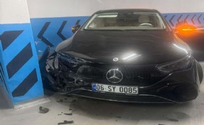 Vale, 7 milyonluk aracı pert etti: O anlar kamerada!