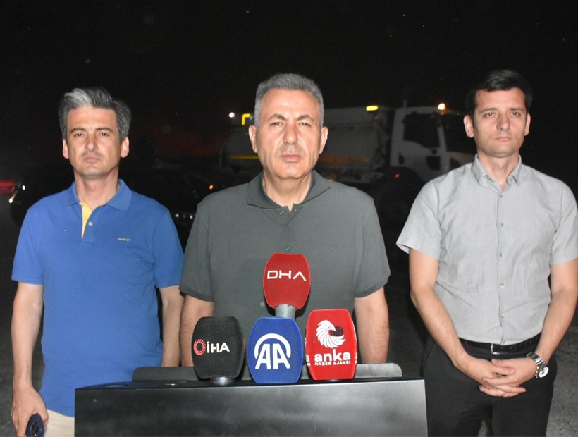 Vali Elban'dan Çeşme yangını açıklaması: Yangının elektrik hattından çıktığını değerlendiriyoruz