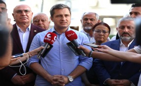 Yücel’den orman yangınlarına karşı sert açıklama: Temel sebep AKP’nin rant amacı!