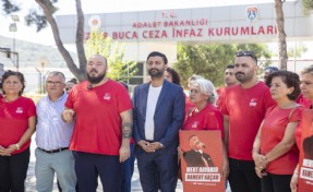 CHP Güzelbahçe eylemde; Tutuklu başkanlara destek