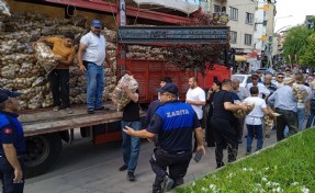 20 ton patatesi ücretsiz dağıttı