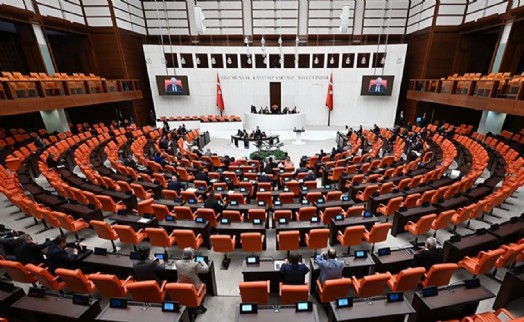 7 siyasi parti TBMM'yi olağanüstü toplantıya çağırdı