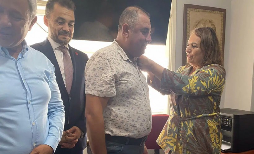 AK Parti’den istifa etti: CHP’ye katıldı