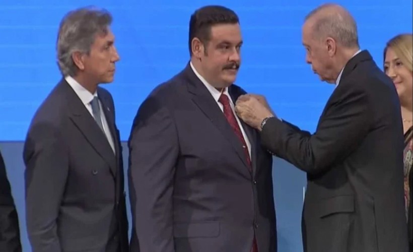 AK Parti’ye katılım töreninde şaşırtan uyarı: Başkan dondu kaldı