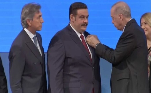 AK Parti’ye katılım töreninde şaşırtan uyarı: Başkan dondu kaldı