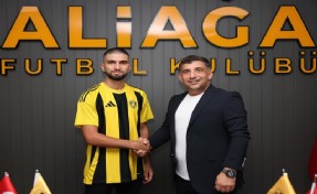 Aliağa FK'da Furkan'dan profesyonel imza