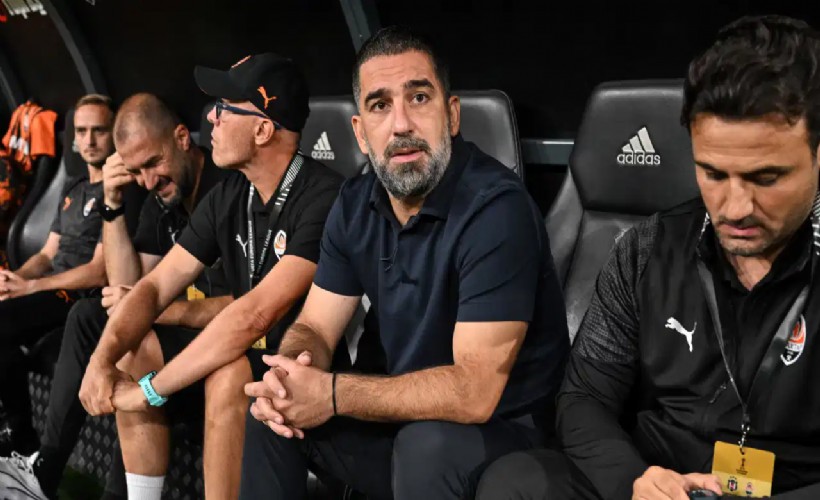 Arda Turan sinirlerine hakim olamadı: Küfürleri yayına yansıdı!