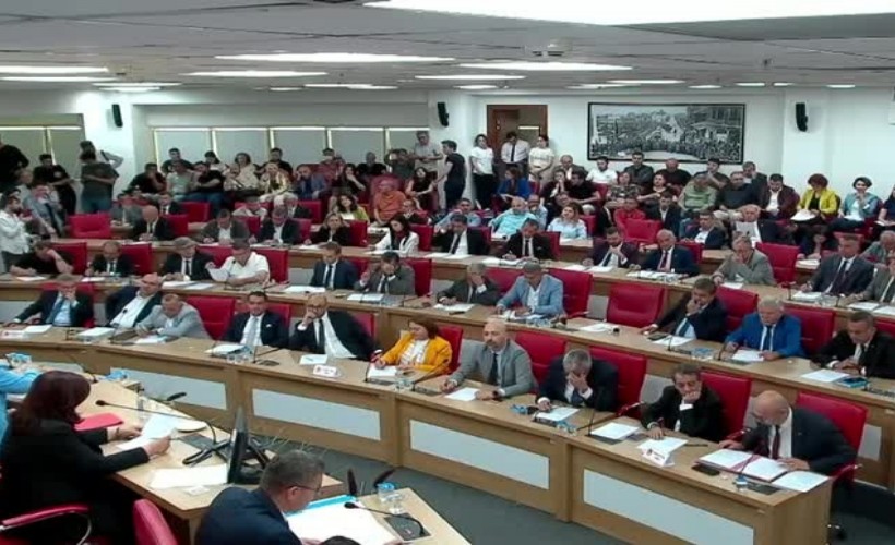 Aydın'da kriz büyüyor: Çok sayıda meclis üyesi istifa etti!