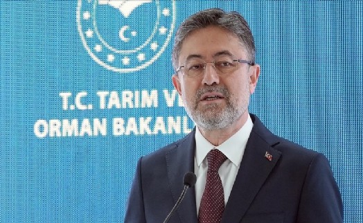 Bakan Yumaklı Çeşme'ye 'su verilecek' dedi Büyükşehir'i topa tuttu