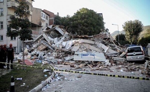 Balıkesir'de yıkılan binanın sahibi ve müteahhit gözaltında!