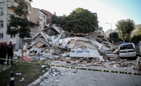 Balıkesir'de yıkılan binanın sahibi ve müteahhit gözaltında!