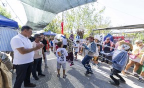 Başkan Tugay, Oyuk Festivali'nde yurttaşlarla buluştu