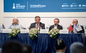 Başkan Tugay'dan İEF toplantısında lunapark açıklaması