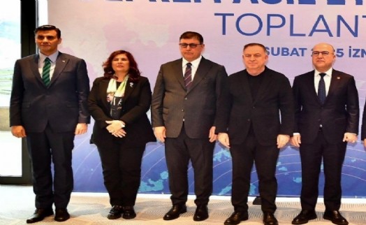 Başkan Tugay’dan 'Çerçioğlu' yorumu: Kafasına göre parti değiştirmemeli!