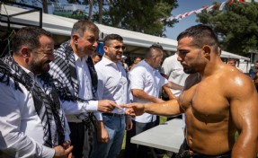 Başkan Tugay’dan yağlı güreş branşı müjdesi