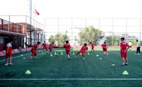 Bayraklı'da yaz, çocuklar için dopdolu geçiyor
