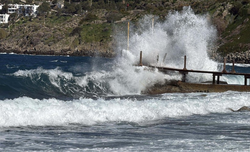 Bodrum’da feribota kuvvetli rüzgar engeli