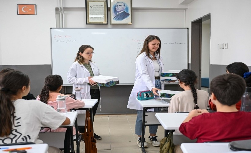 Bornova Belediyesi'nden gençlere ücretsiz eğitim desteği