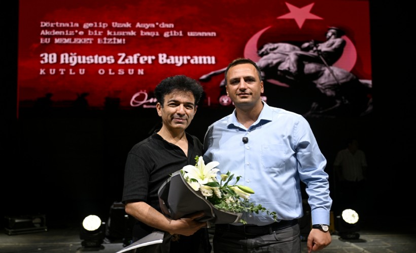 Bornova'da Büyük Zafer’in 103. Yılı’na coşku dolu kutlama