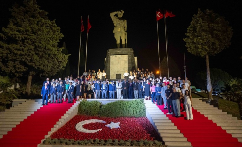 Bornova’da 30 Ağustos’un 103. yılı büyük coşkuyla kutlandı