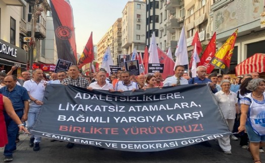 CHP İzmir, tutuklu başkanlar için yürüdü: 'Hiçbir CHP'li sana itaat etmeyecek'