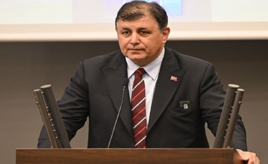 CHP İzmir’de sandık mesaisi sürüyor: Tugay mahallesinde listeye girmedi!