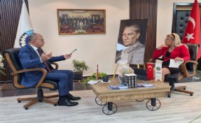 CHP'li Akın'dan AK Parti'li Turgut'a yanıt: 'Bile bile eleştirmek nasıl bir mantık?'